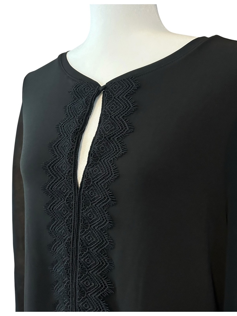 WHBM Lace Crepe Long Sheer Sleeve Market Blouse Women’s SZ L in Black - Picture 5 of 9